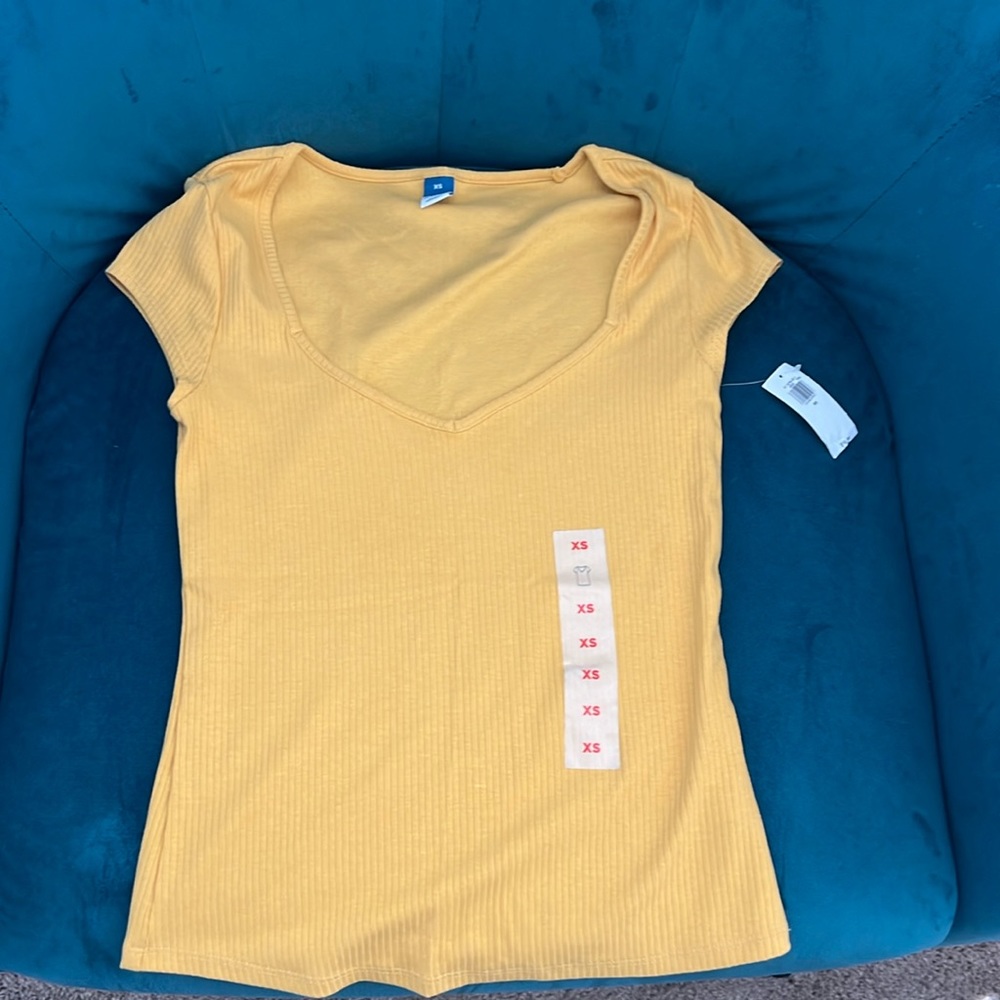 Womens xsmall yellow old navy top knit material stretch